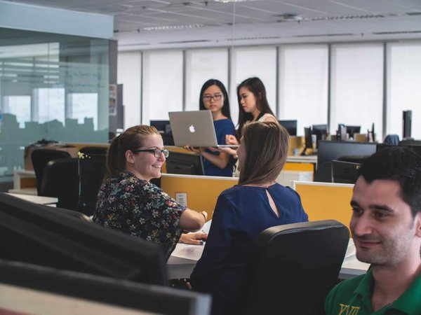 Comment élaborer des modules de formation en communication efficace adaptés aux équipes virtuelles ?