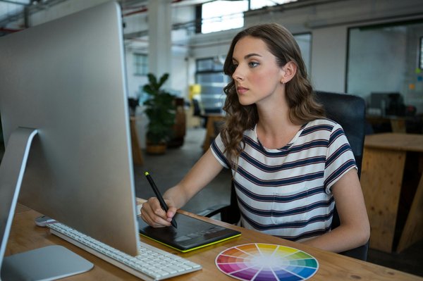 Maîtrisez indesign à paris : formation essentielle en 5 jours